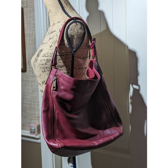 Varriale Dark Red Italian Leather Double Front Gold Zipper Bucket Shoulder Bag - Picture 2 of 15